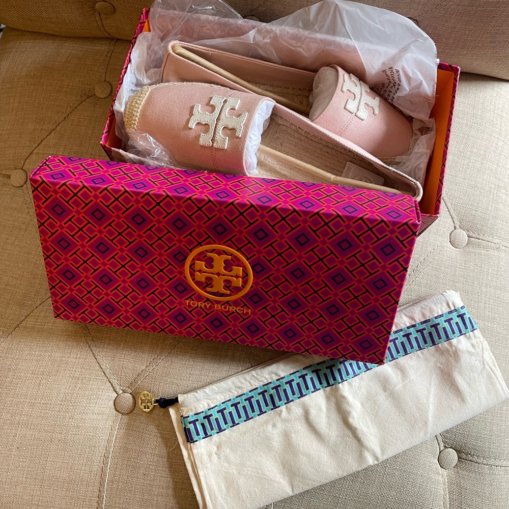 Tory Burch- brand new Weston Flat Espadrilles, Seashell Pink size 9.5